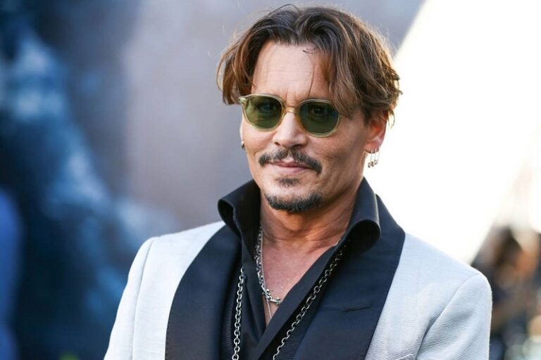 Johnny Depp Height, Weight, Age, Measurements IDPHub