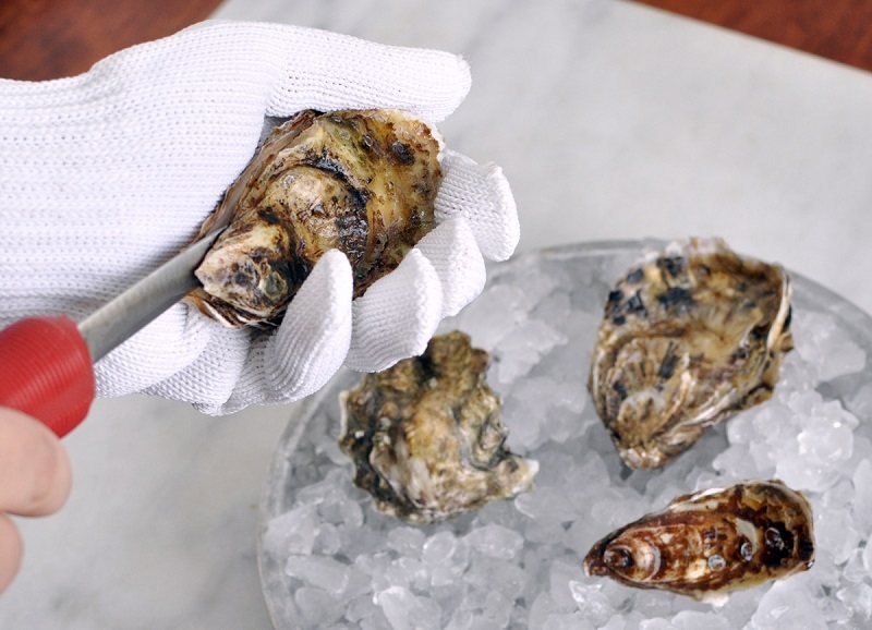 How to clean oysters