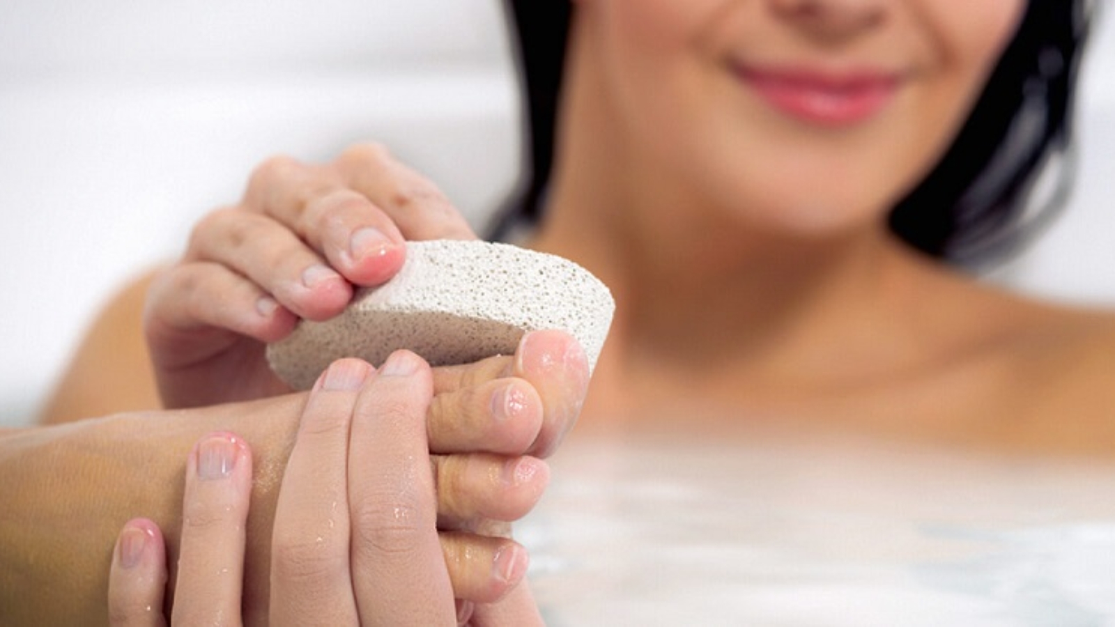 How to use a pumice stone