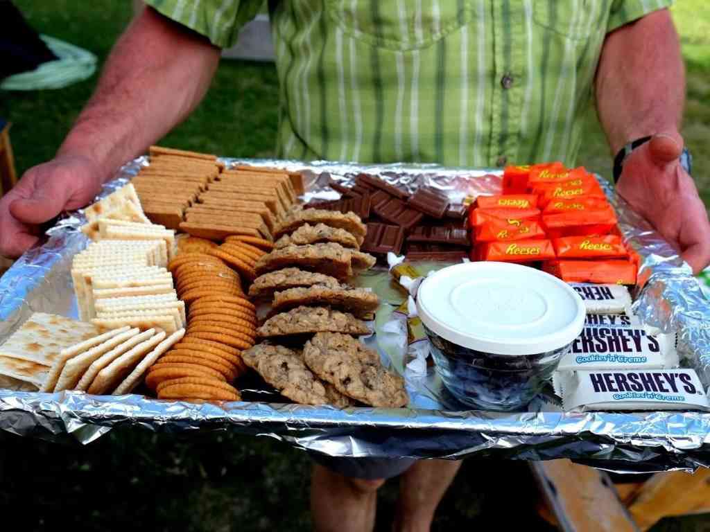 What to cook for a group while camping