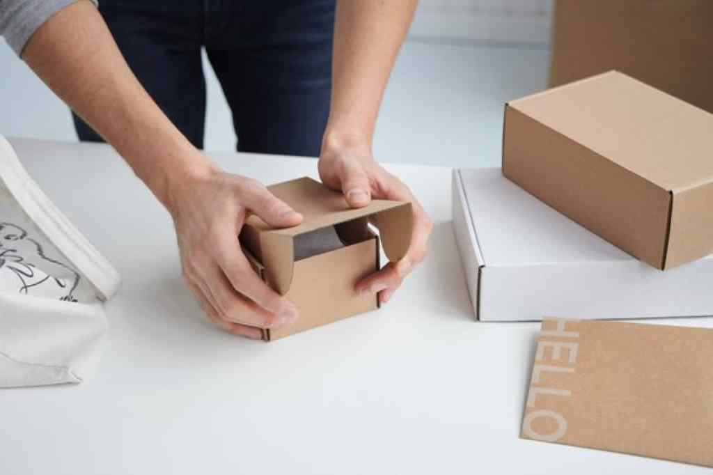 What are the main uses of cardboard