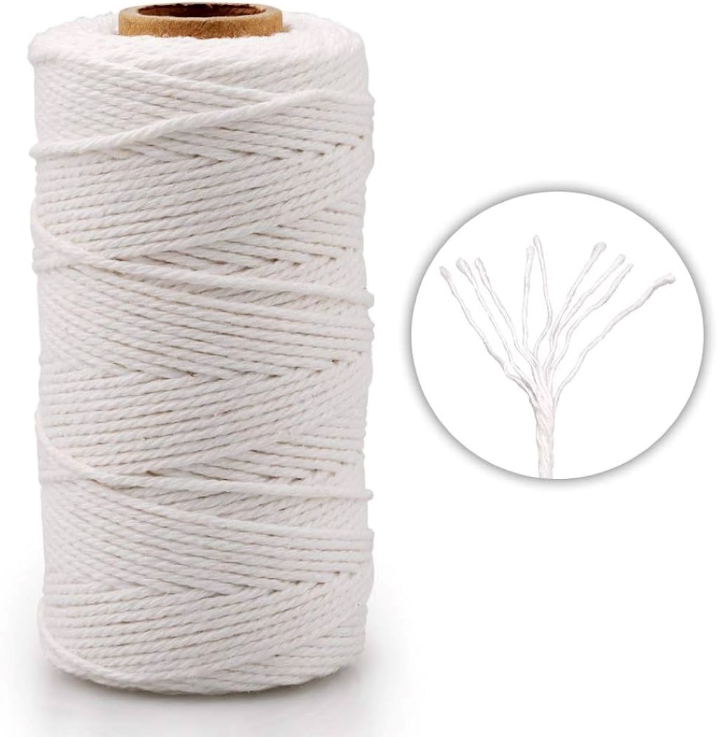 Close-up of durable G2PLUS white string showing texture and quality